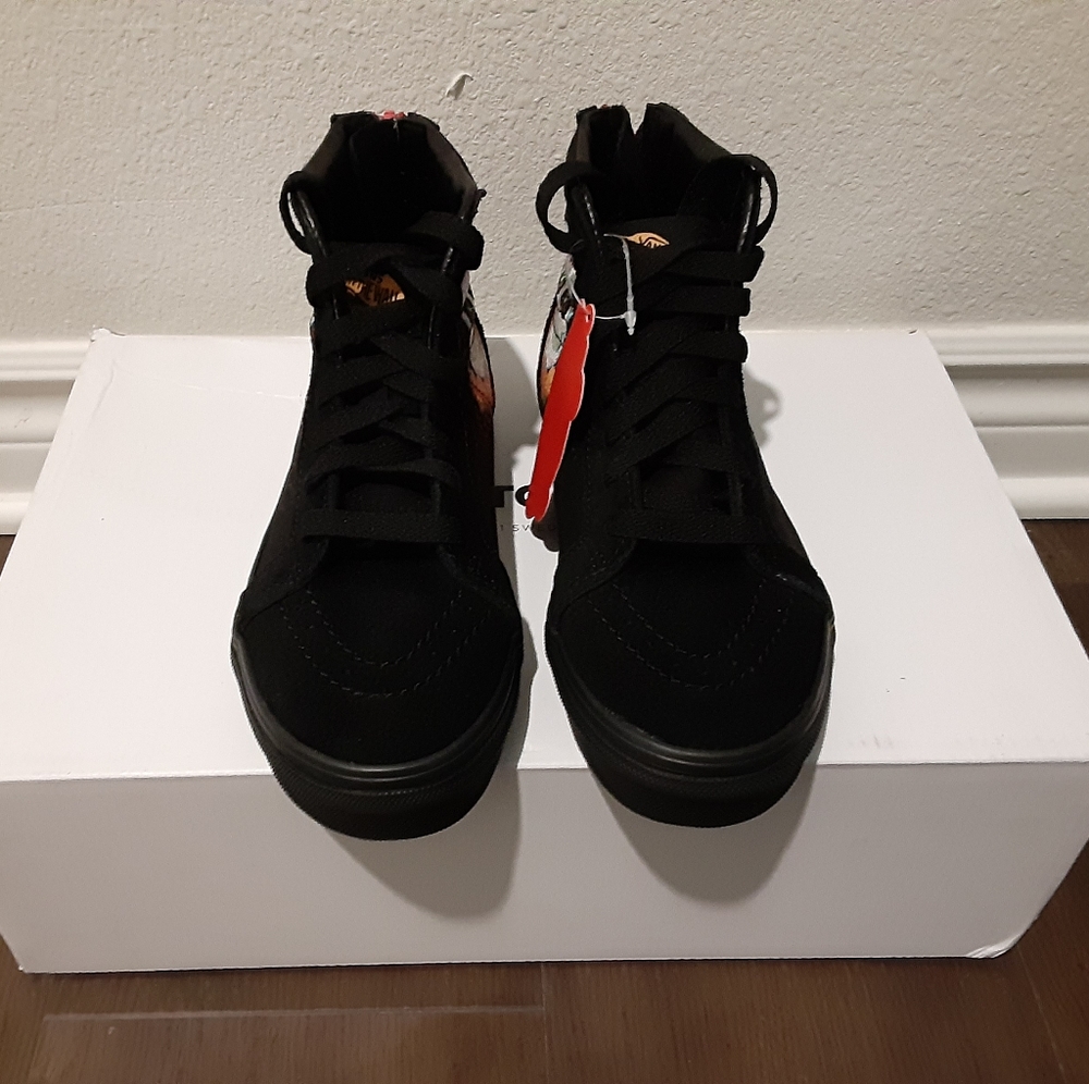 Vans - Picture 3 of 4
